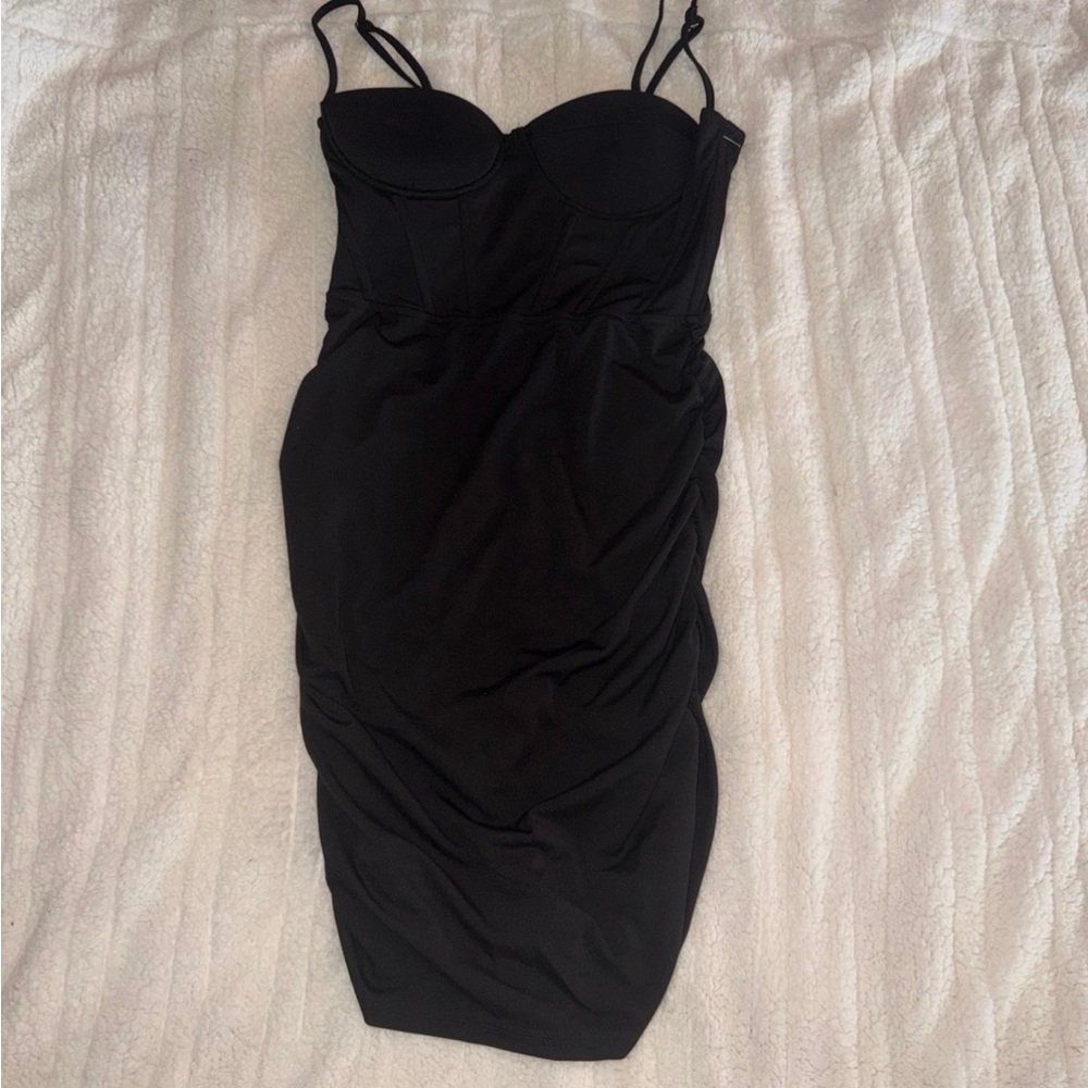 Elegant Black Strapless Dress
